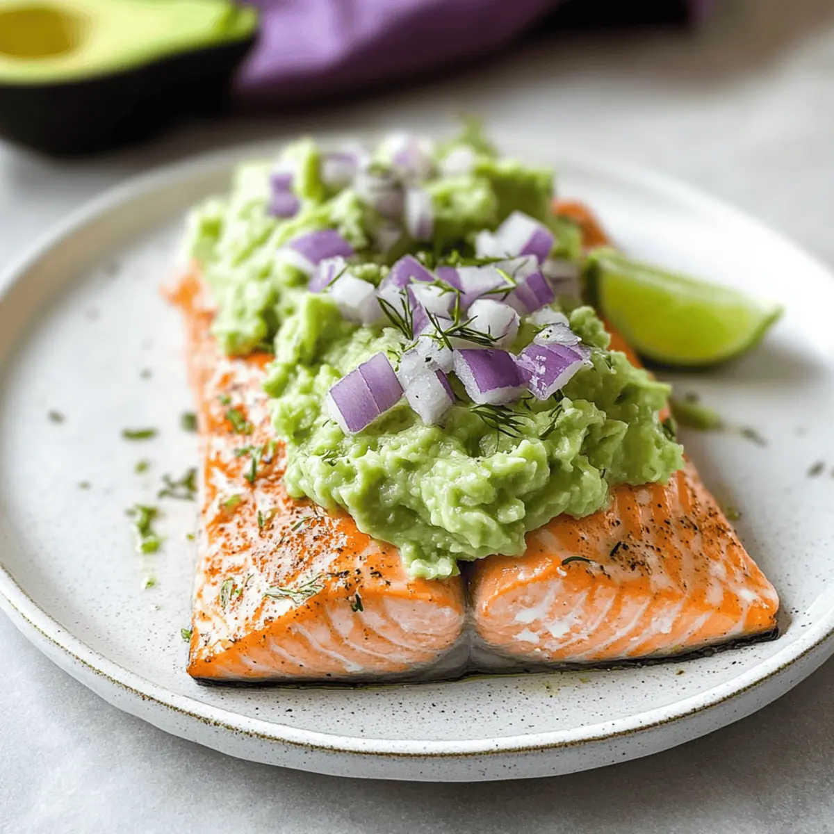 Baked Salmon with Avocado Mash i9dcys